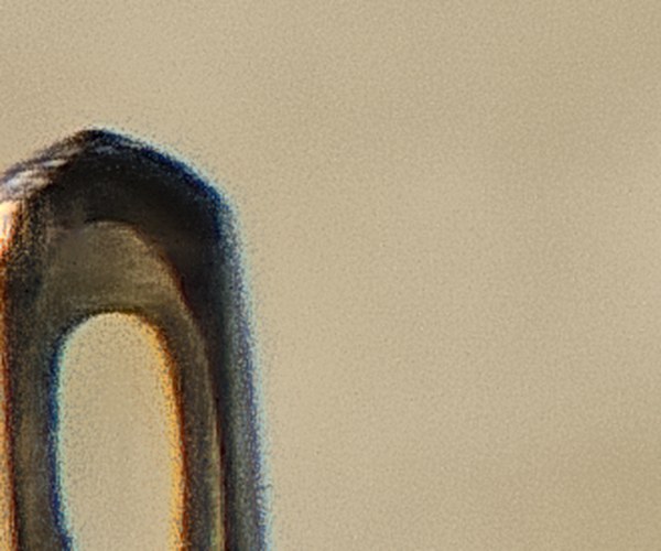 focus-stack: the needle's eye, with a grainy background